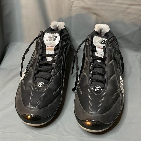 New Balance Football Cleats - Picture 2 of 7